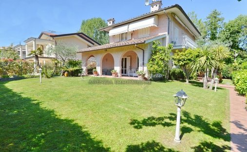 Villa in Center, Forte dei Marmi, Tuscany 1