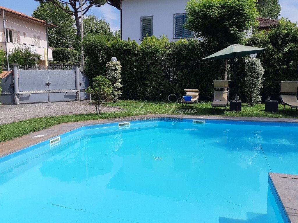 Villa in Center, Forte dei Marmi, Tuscany 2 - 15768271