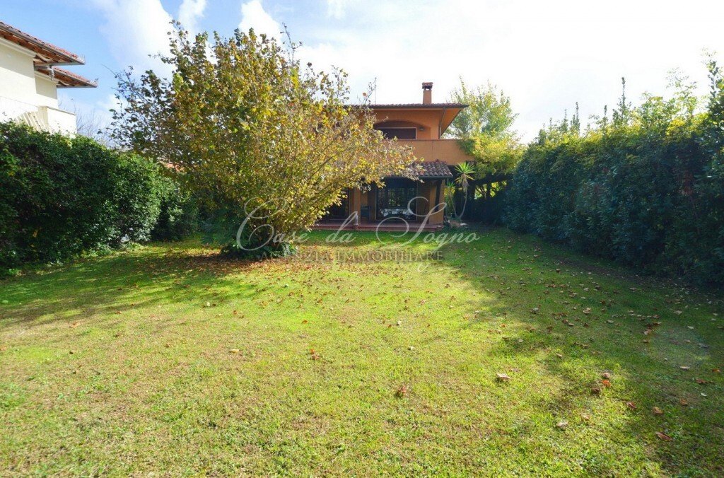 Villa in Center, Forte dei Marmi, Tuscany 2 - 15768808
