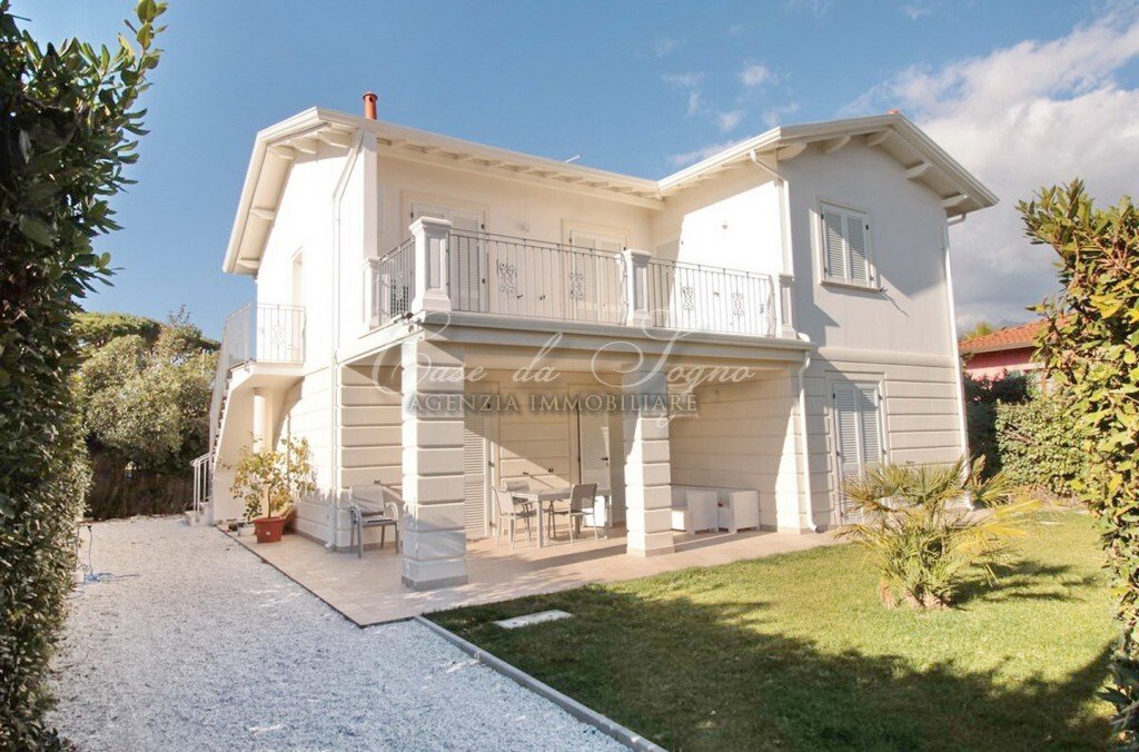 Villa in Center, Forte dei Marmi, Tuscany 1 - 15768509