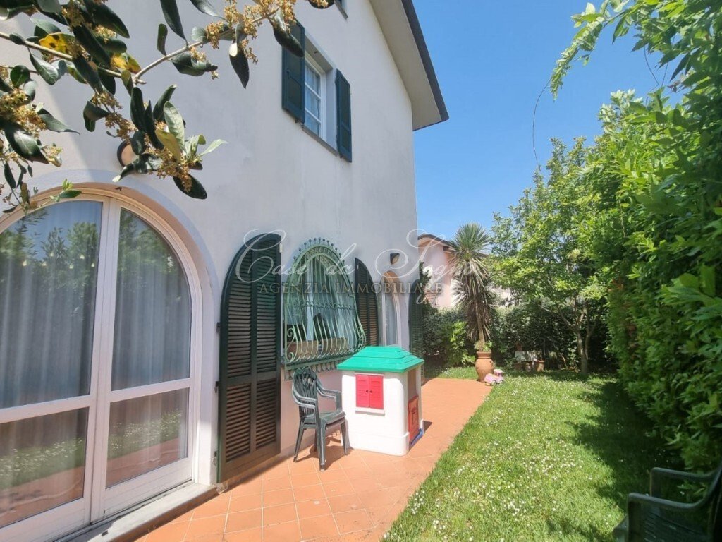 Villa in Center, Massa, Italy 2 - 15768705