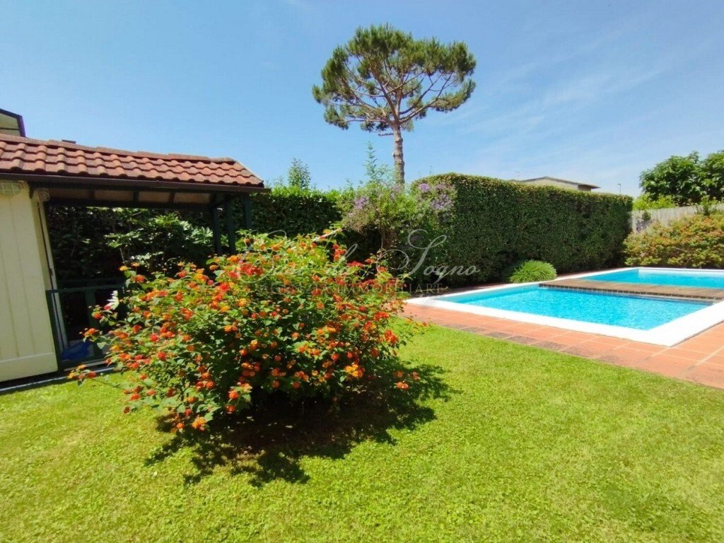 Villa in Center, Forte dei Marmi, Tuscany 4 - 15768461