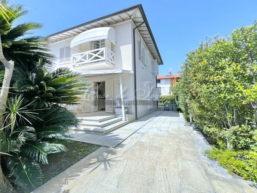 Villa in Center, Forte dei Marmi, Tuscany 1 - 15768758
