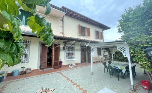 Villa in Center, Forte dei Marmi, Tuscany 1