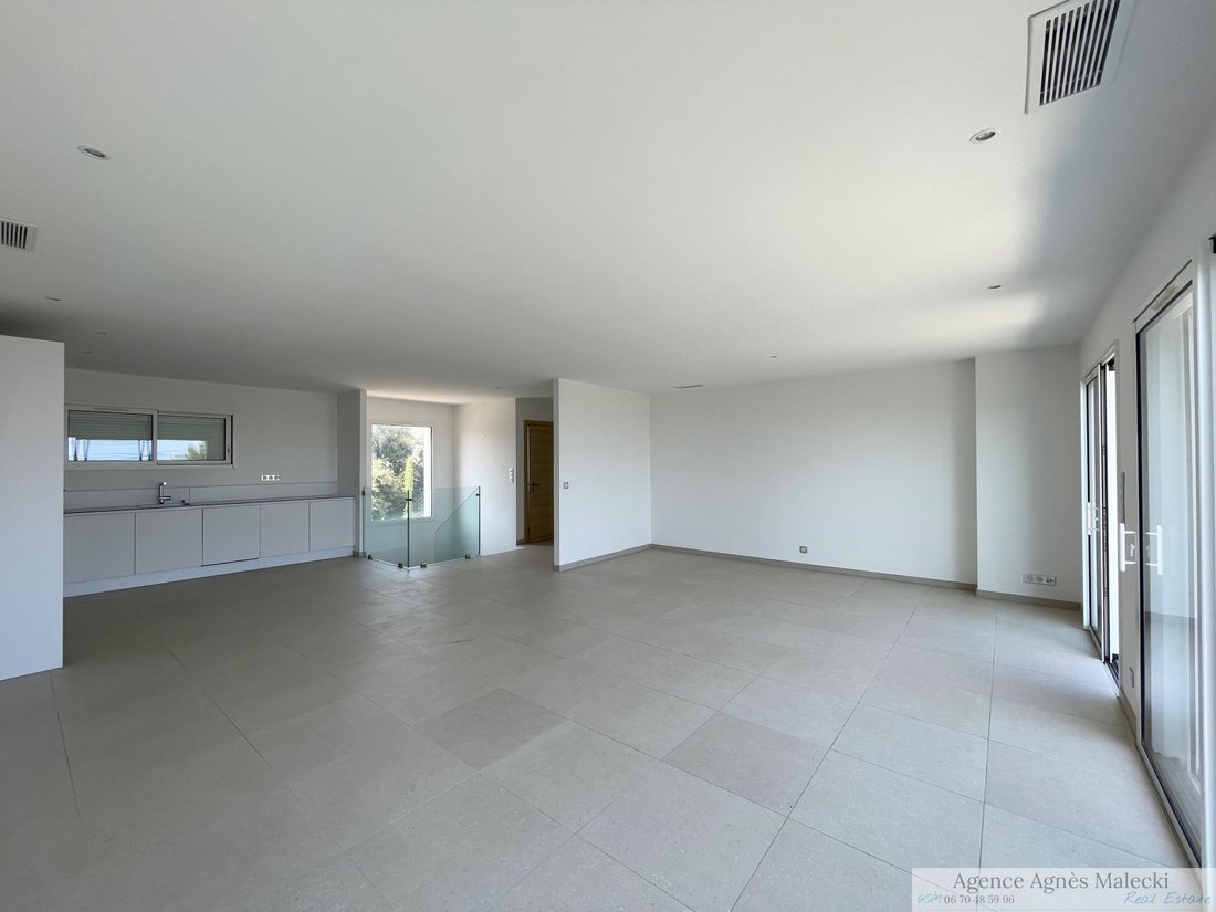Villa in Nord, Cavalaire-sur-Mer, France 5 - 15768335