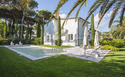 Villa in Center, Forte dei Marmi, Tuscany 1