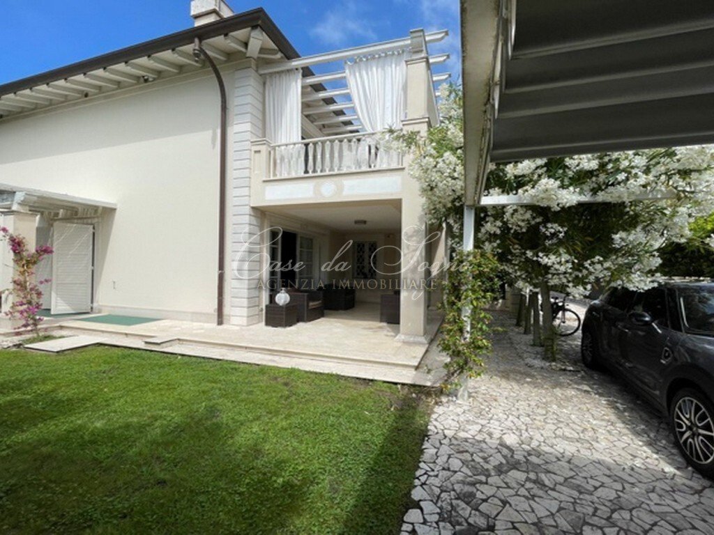 Villa in Center, Forte dei Marmi, Tuscany 2 - 15768545