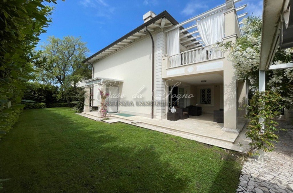 Villa in Center, Forte dei Marmi, Tuscany 1 - 15768545