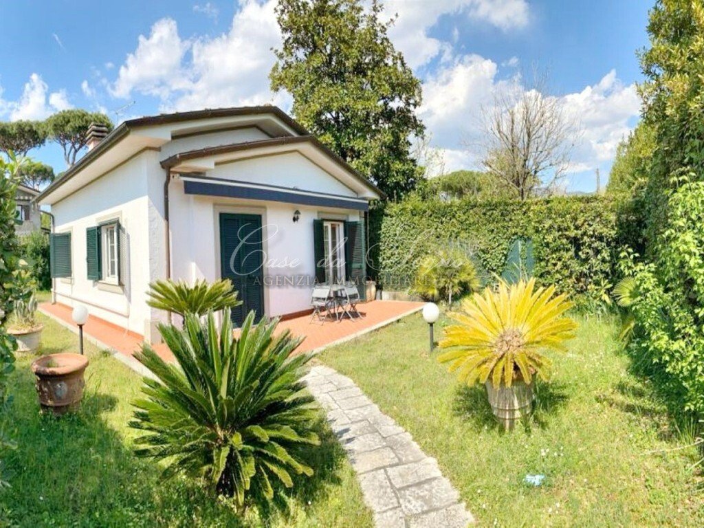 House in Center, Forte dei Marmi, Tuscany 2 - 15768739