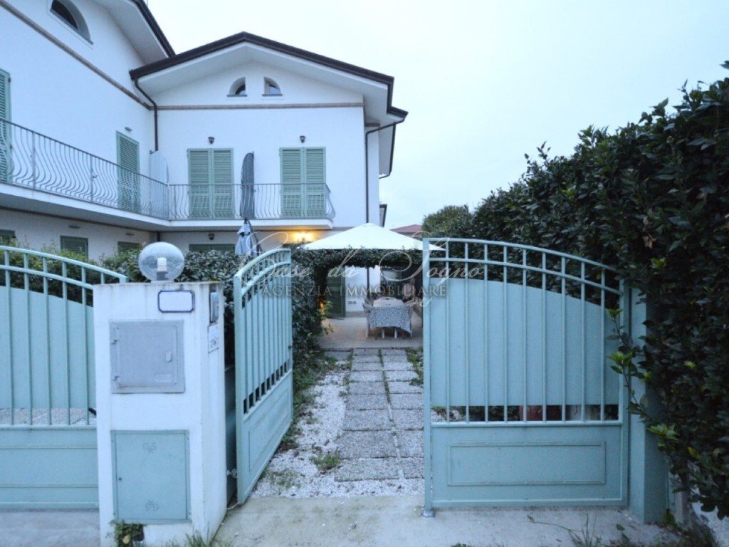 Villa in Center, Forte dei Marmi, Tuscany 2 - 15768563