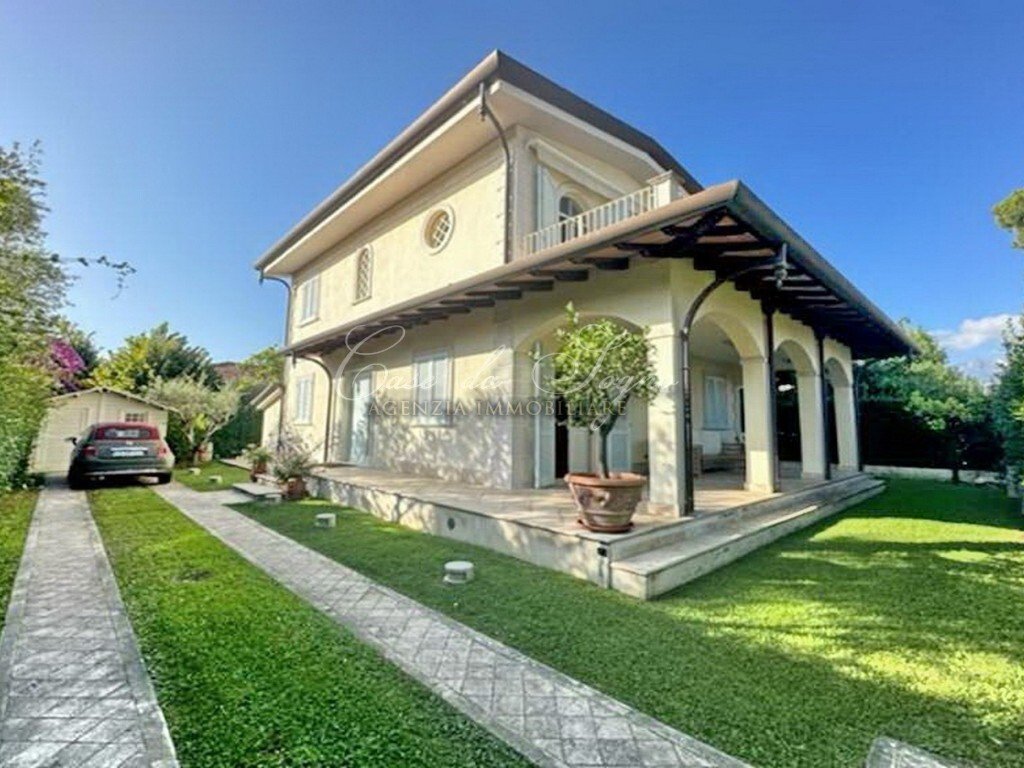 Villa in Center, Forte dei Marmi, Tuscany 1 - 15768339