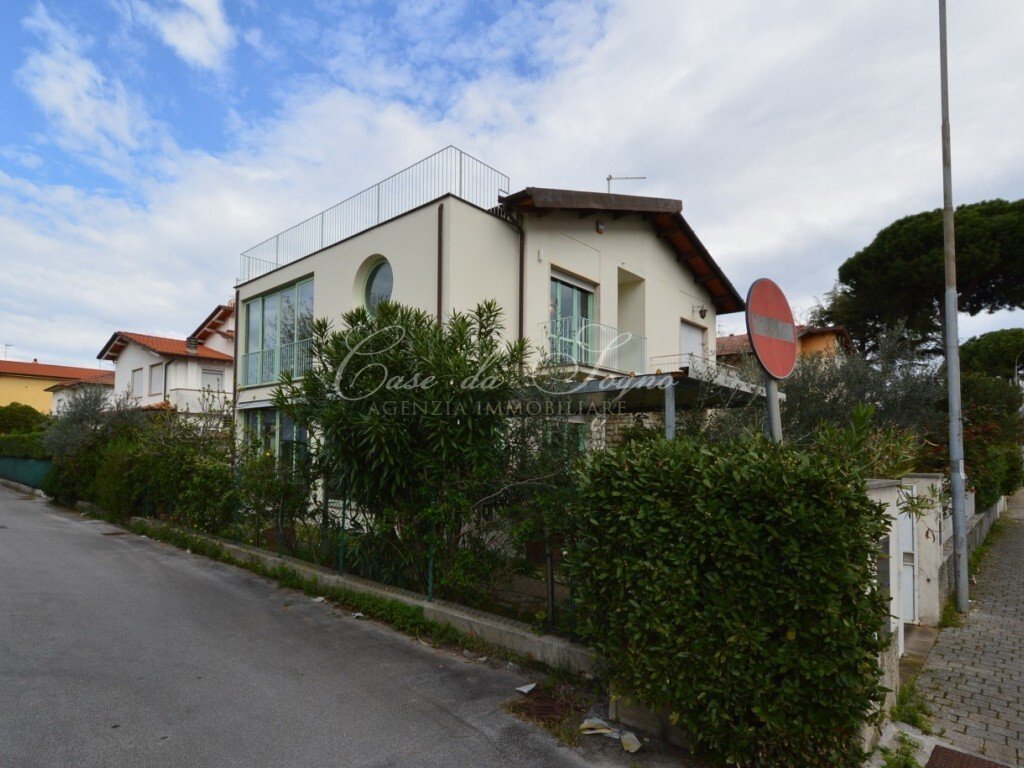 Villa in Camaiore, Tuscany, Italy 3 - 15768794