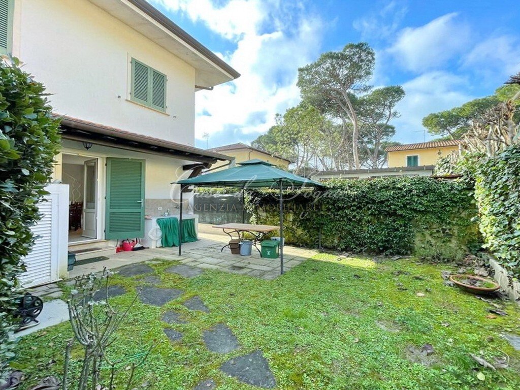 Villa in Center, Forte dei Marmi, Tuscany 1 - 15768377