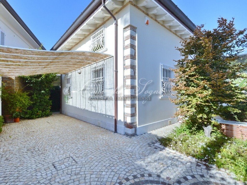 Villa in Center, Forte dei Marmi, Tuscany 1 - 15768346
