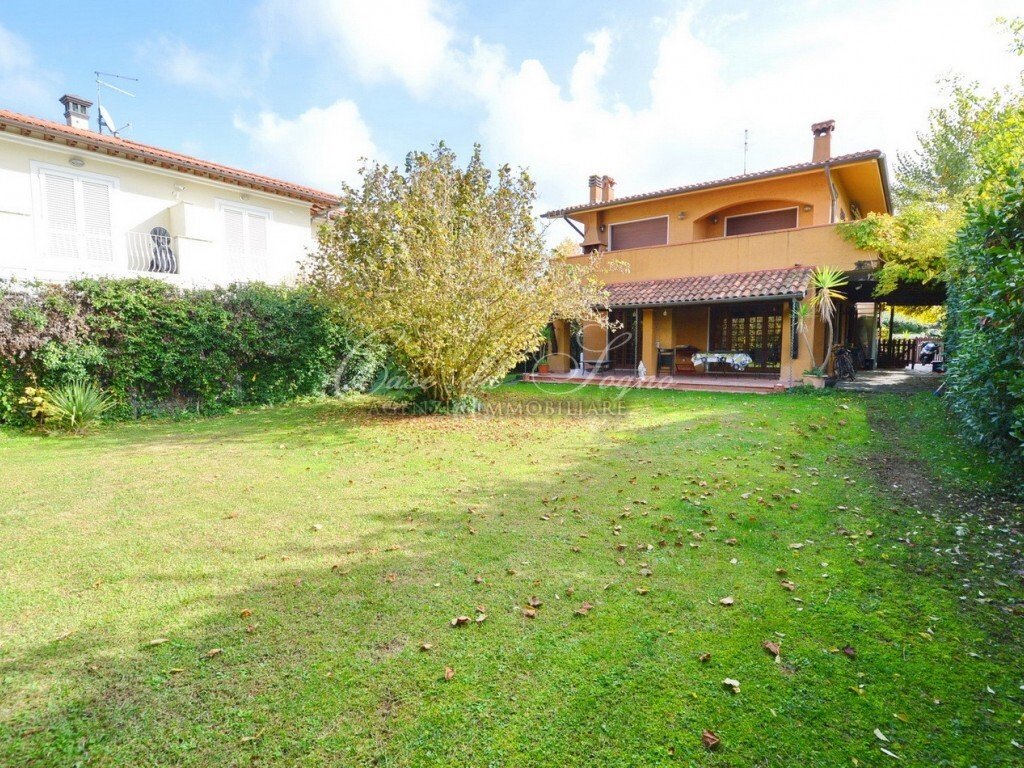 Villa in Center, Forte dei Marmi, Tuscany 1 - 15768808