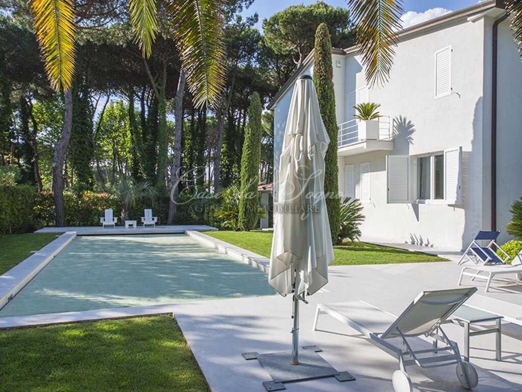 Villa in Center, Forte dei Marmi, Tuscany 4 - 15768243