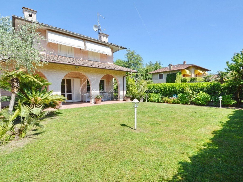 Villa in Center, Forte dei Marmi, Tuscany 2 - 15768830