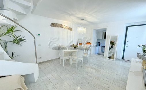 House in Center, Forte dei Marmi, Tuscany 1