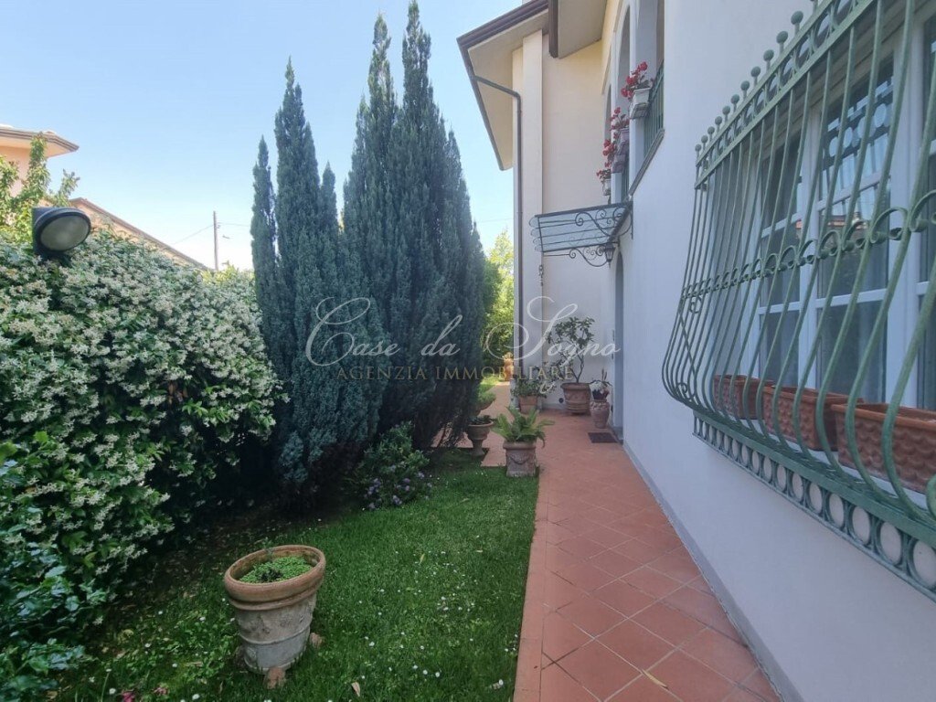 Villa in Center, Massa, Italy 5 - 15768705