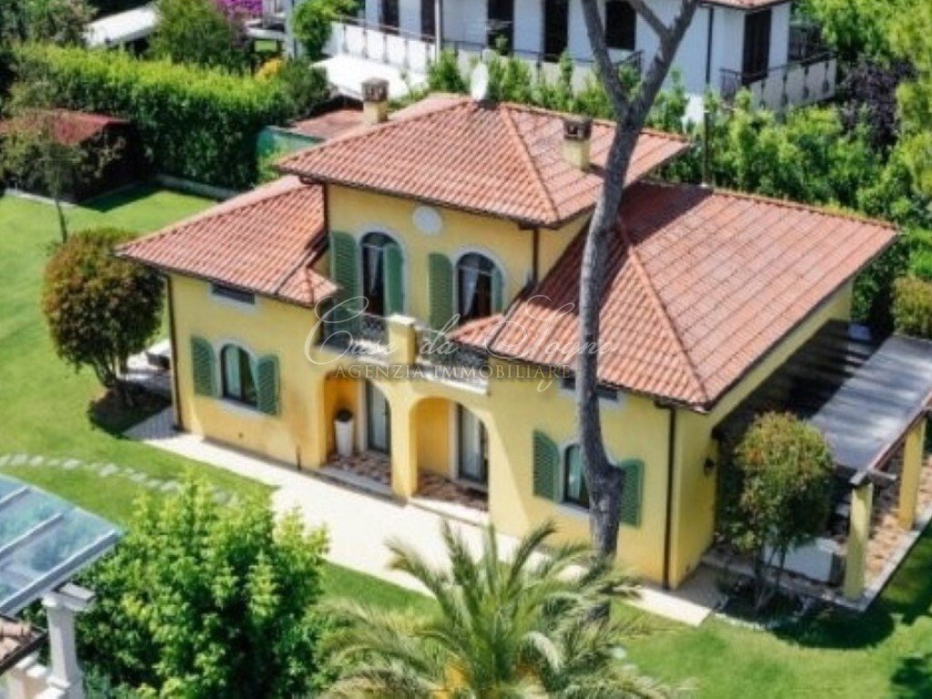 Villa in Center, Forte dei Marmi, Tuscany 1 - 15768285