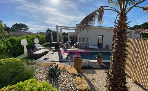 Villa in Mazan, Provence-Alpes-Côte d'Azur, France 1