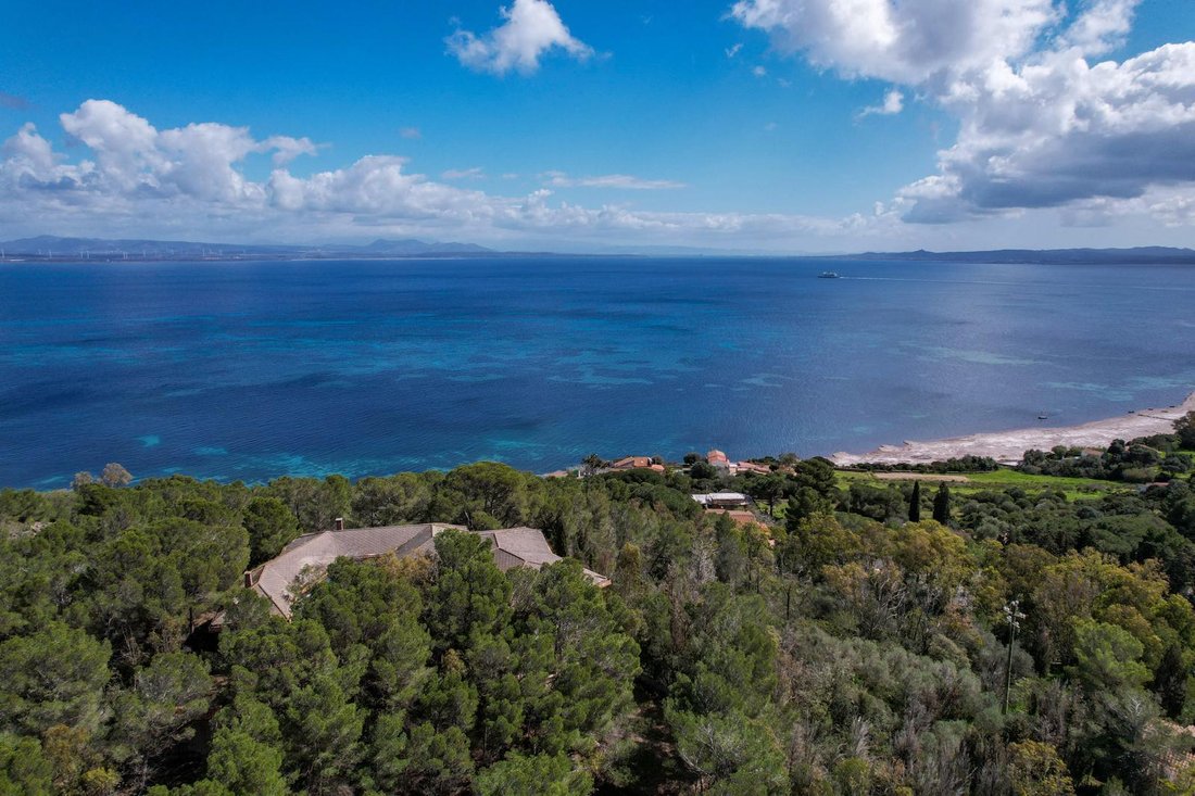 Villa in San Pietro Island, Sardinia, Italy 2 - 15768397
