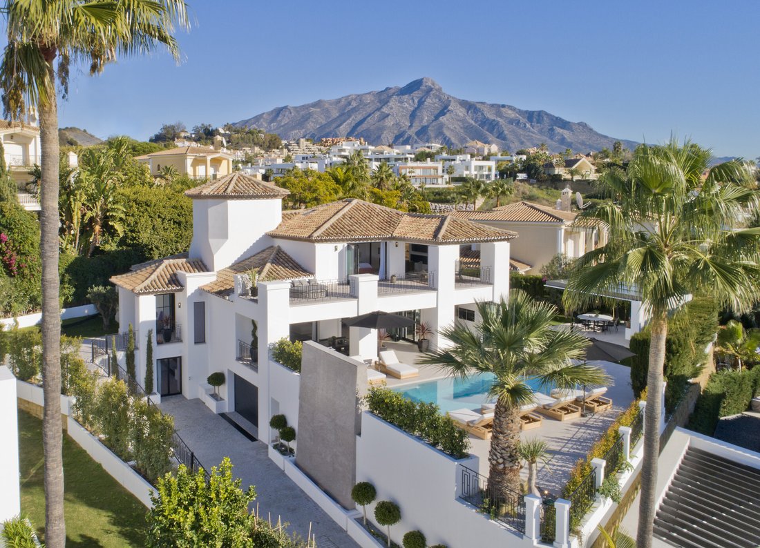 Villa in Nueva Andalucia, Marbella, Spain 1 - 15768226