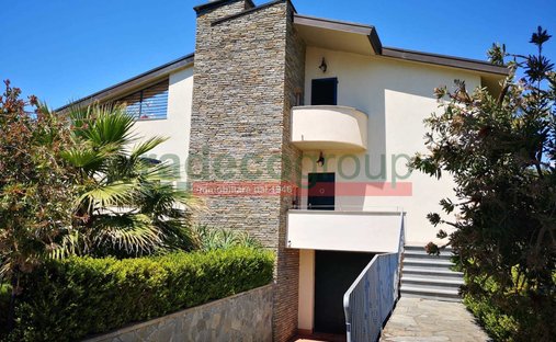 Villa in Historic Center, Livorno, Tuscany 1