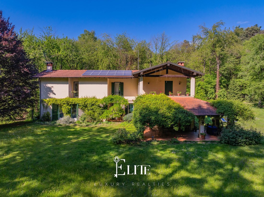 Villa in Osmate, Lombardy, Italy 1 - 15769550