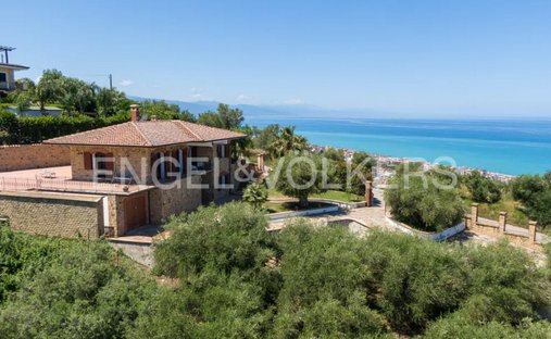 Villa à Capo d'Orlando, Sicile, Italie 1