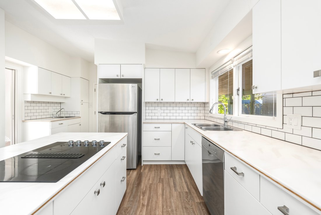 House in West Vancouver, British Columbia, Canada 5 - 15771230
