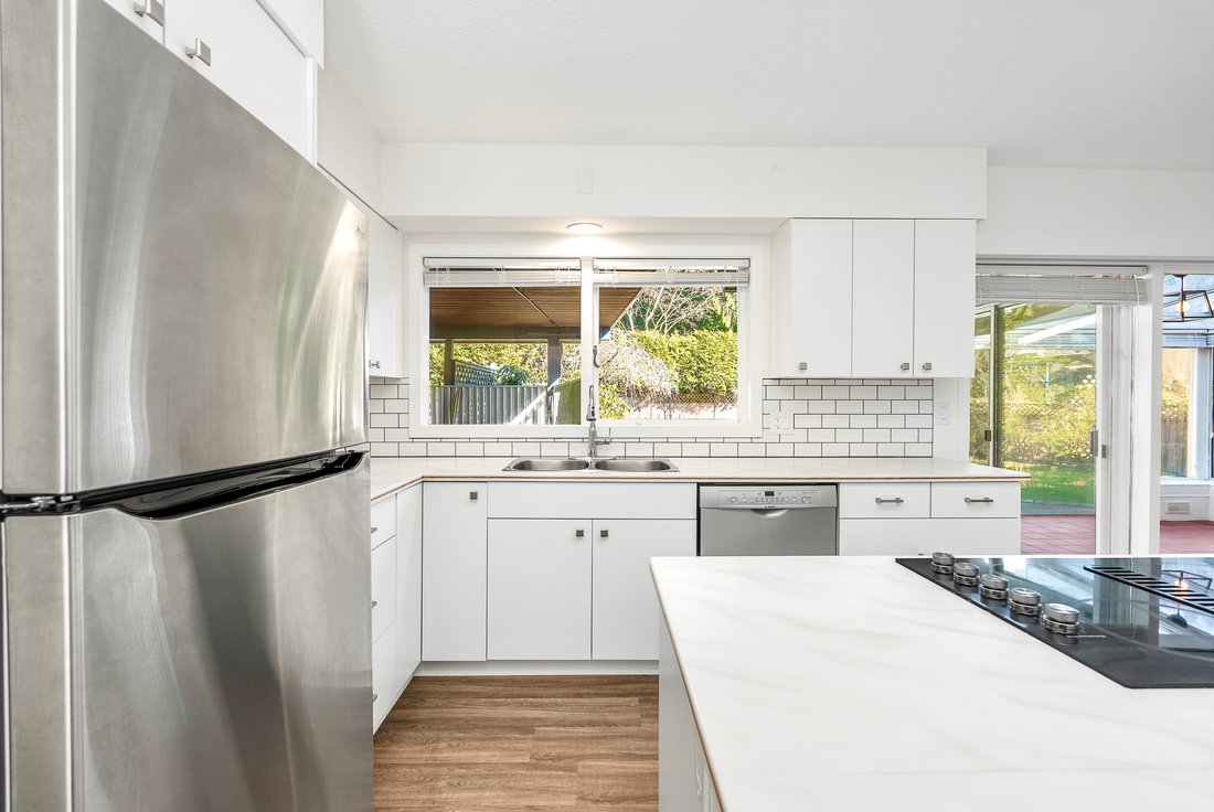 House in West Vancouver, British Columbia, Canada 4 - 15771230