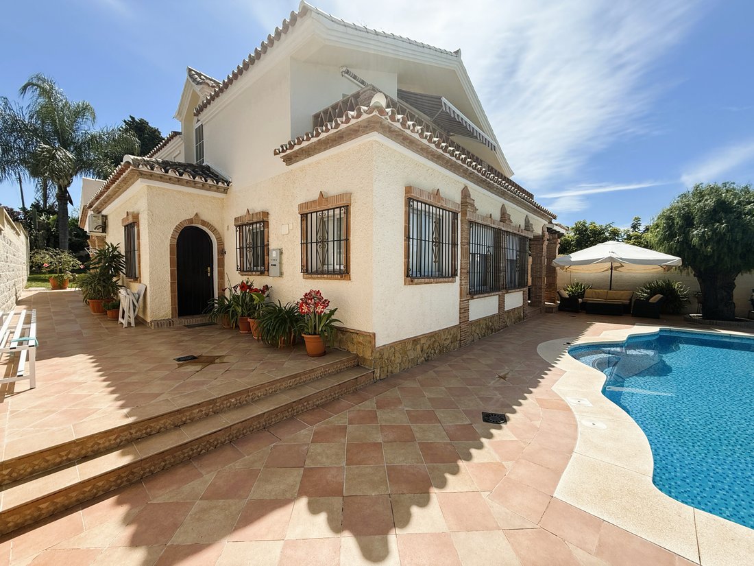 Chalet in Guadalmina Alta, San Pedro de Alcantara, Spain 2 - 15773021