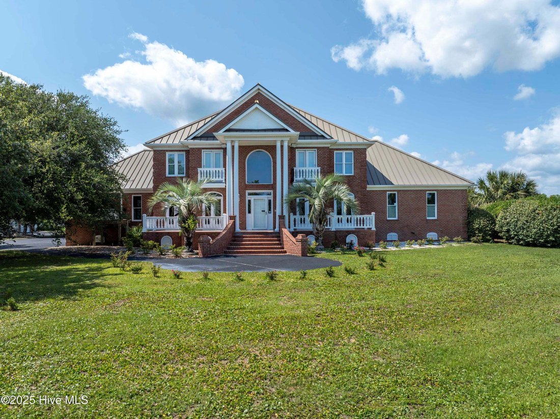 House in North Topsail Beach, North Carolina, United States 2 - 15771313