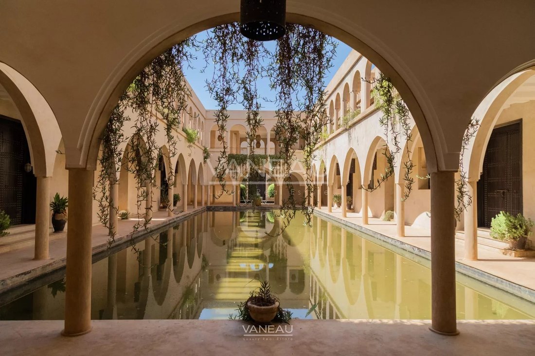 Villa in Annakhil, Marrakesh-Safi, Morocco 1 - 13780797