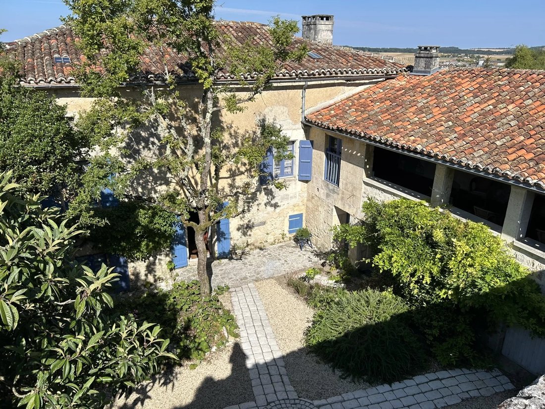 House in Villebois-Lavalette, Nouvelle-Aquitaine, France 1 - 15227810