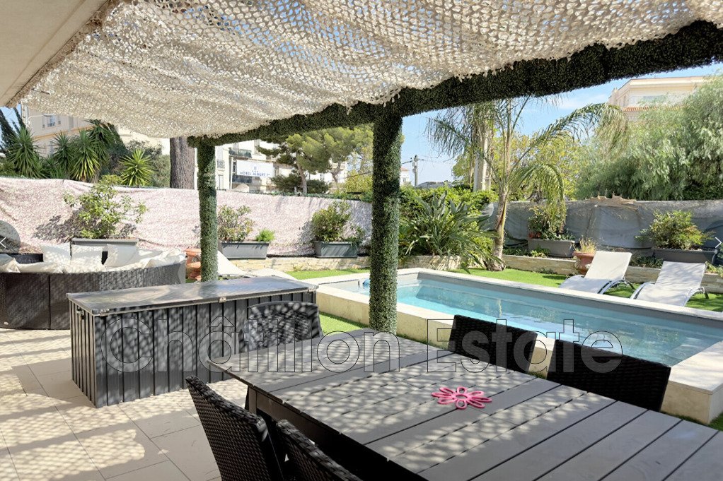 Villa in Cannes, Provence-Alpes-Côte d'Azur, France 3 - 15771599