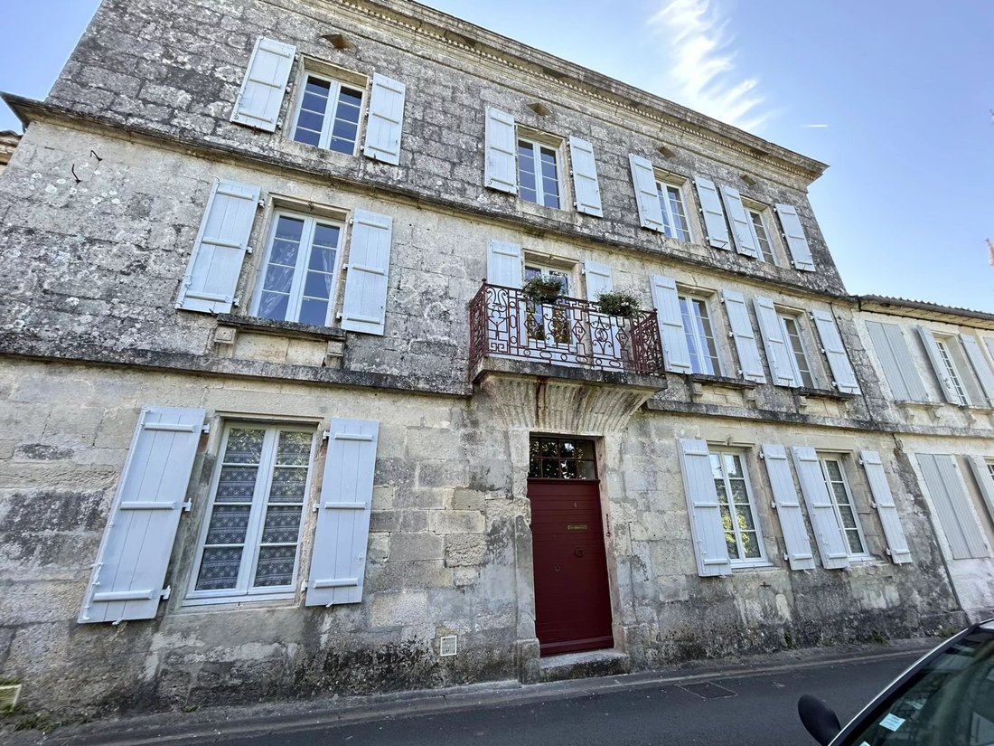 House in Villebois-Lavalette, Nouvelle-Aquitaine, France 2 - 15227810