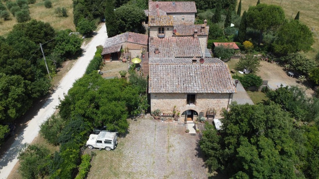 Farm Ranch in Siena, Tuscany, Italy 2 - 15771606