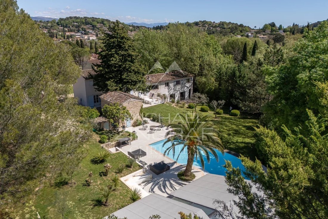 Villa in Valbonne, Provence-Alpes-Côte d'Azur, France 1 - 15770362