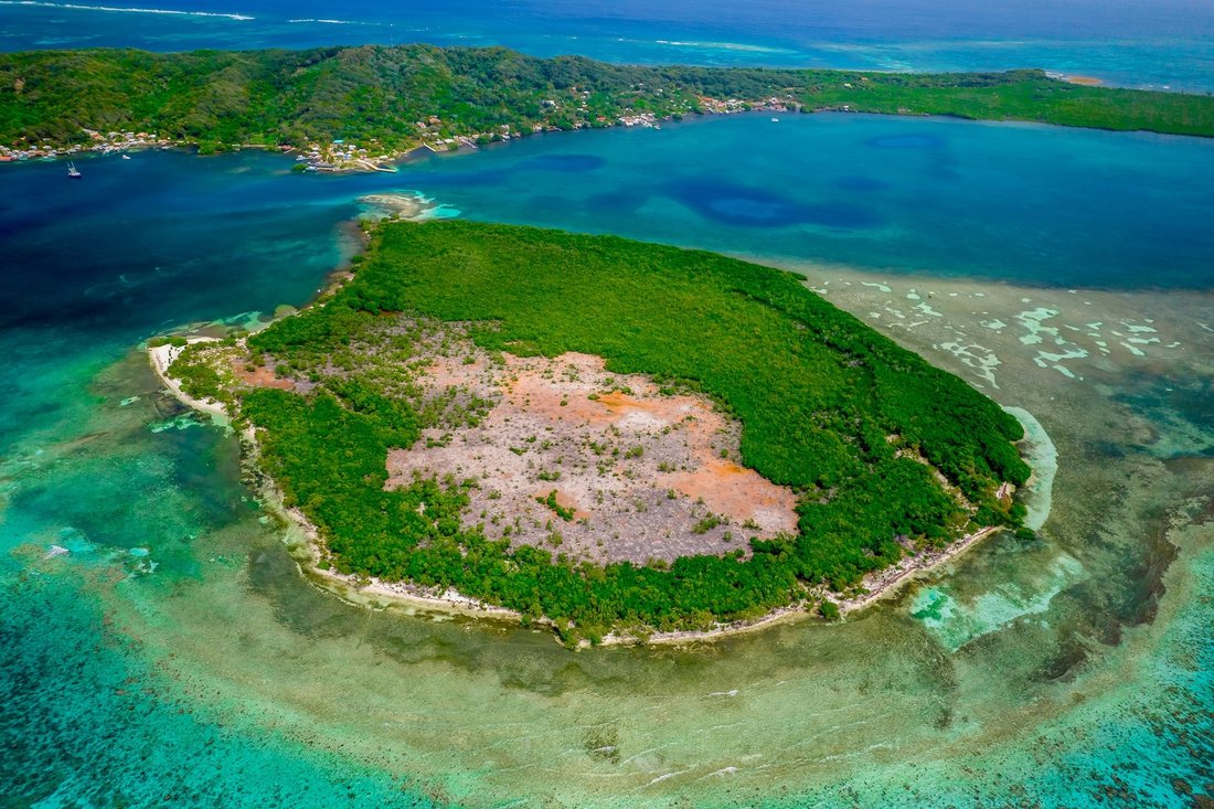 Land in Santa Elena, Bay Islands Department, Honduras 1 - 15769780