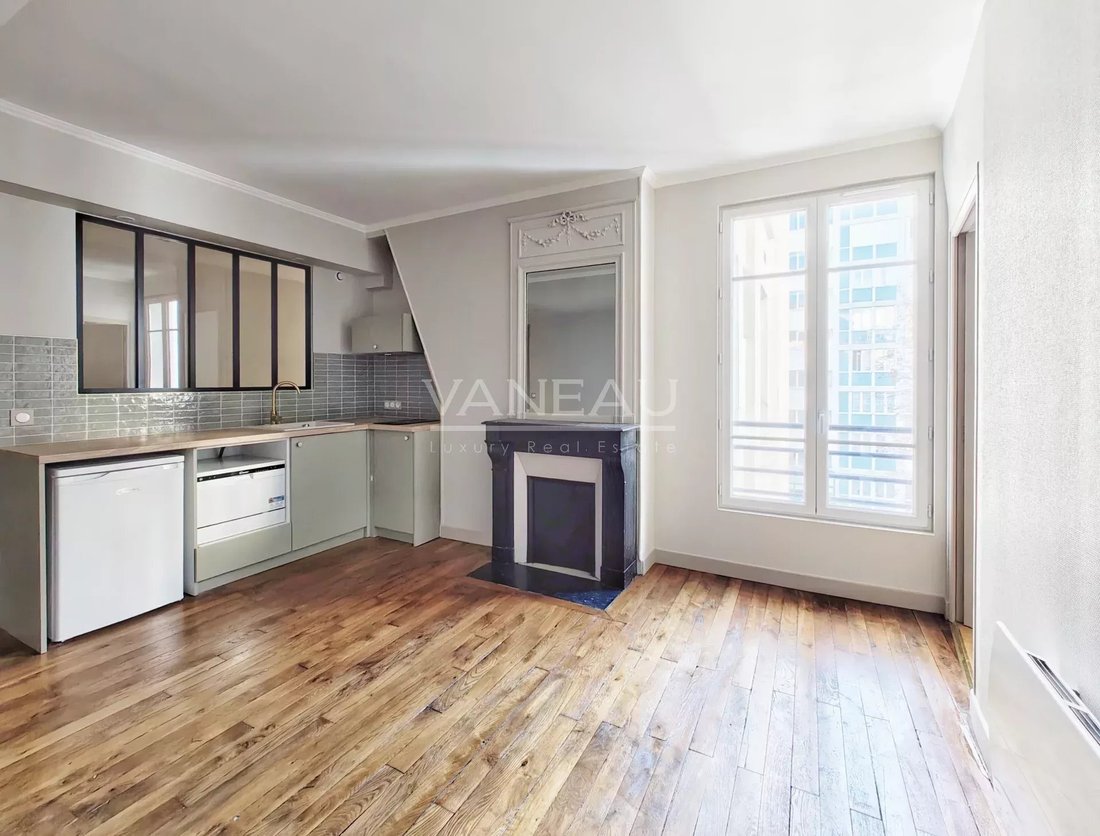 Apartment in Jean Moulin-Porte d'Orléans, Paris 14e Arrondissement, Paris 1 - 15689025