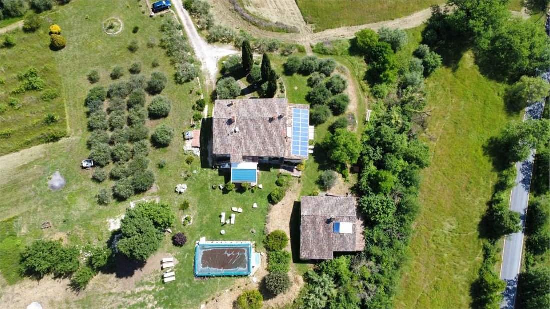 Estate in Monte Castello di Vibio, Umbria, Italy 3 - 15761519