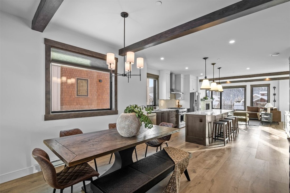 House in Sun Peaks, British Columbia, Canada 4 - 14965161