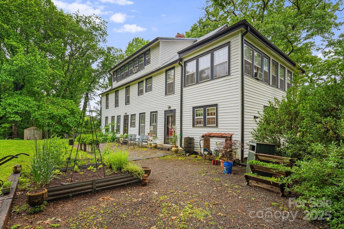 House in Black Mountain, North Carolina, United States 2 - 15769692