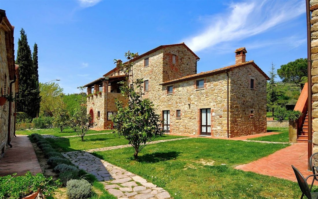 Farm Ranch in Tuoro sul Trasimeno, Umbria, Italy 5 - 15771412