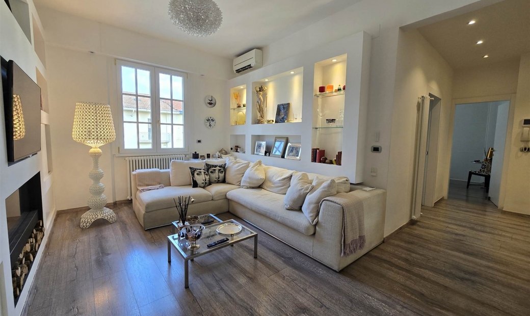 Photo inspiration: Panoramic Penthouse With Fireplace In Florence Tuscany Italy For Sale Photo Inspiration