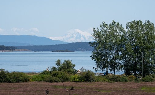 Land in Saanichton, British Columbia, Canada 1