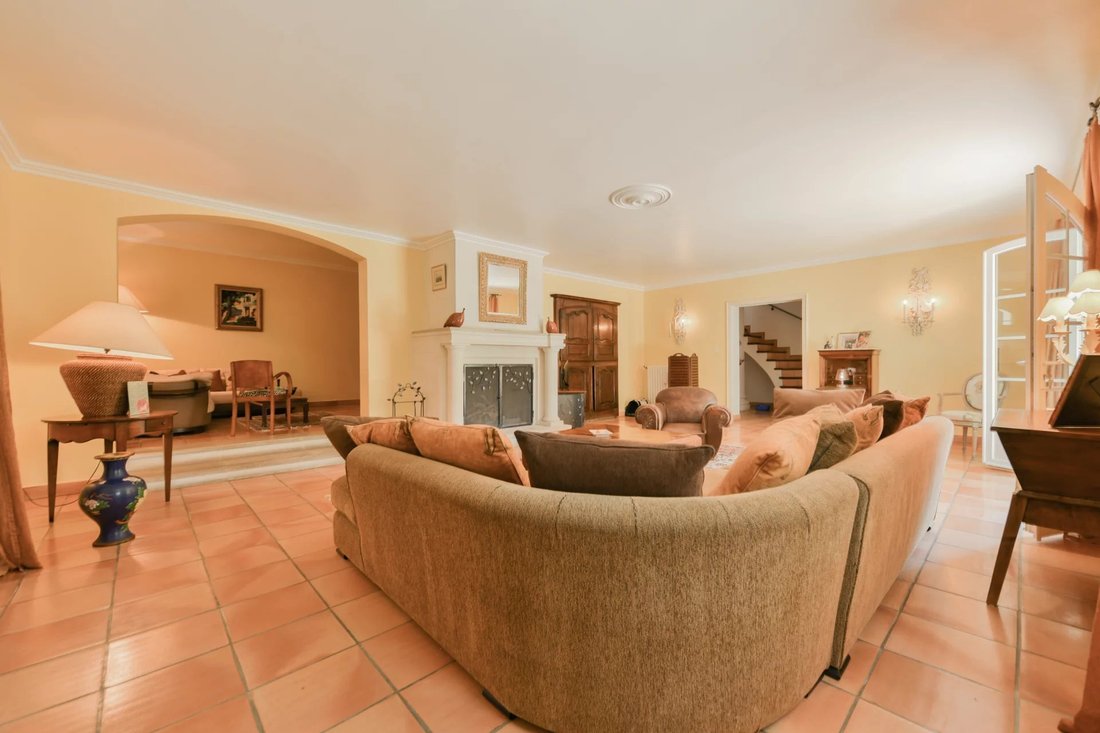 Villa in Uzès, Okzitanien, Frankreich 4 - 15770488