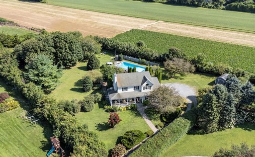 House in Aquebogue, New York, United States 1